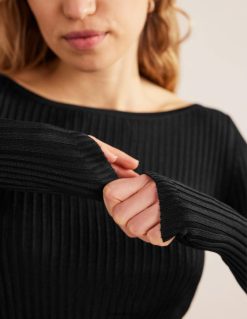 apranga lt Boden moterys džemperis su briaunuota kakleliu juodas 284XZZ1476