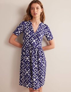 apranga lt Boden moterys Lengvo iškirptės trikotažo suknelė Prūsijos mėlyna ir rami geografija 284XZZ1174